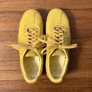 Puma, yellow sneakers, woven pattern, size 7
